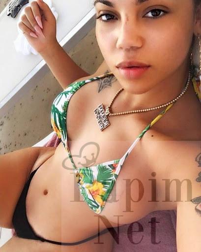 Lüks otel dışı görüşme yapmayan Acıbadem escort kadın Sıla