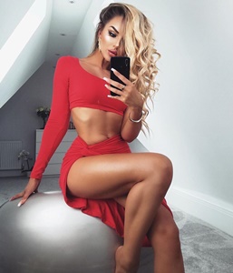 Acıbadem Birbirinden Seksi Gecelikler İle Karşılayan Escort Duru