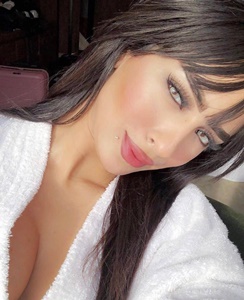 Acıbadem Evinde Seni Karşılamak İçin Çok Sabırsızlanan Escort Lilly