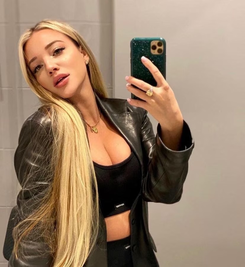 İzmir Bayan Escort Yaren Evlere Görüşmeye Geliyor