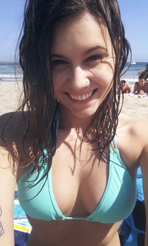 Sevişen ve Öpüşen Pendik Escort Bayan Sevişen ve Öpüşen Pendik Escort Bayan